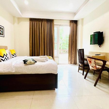 Bluo Studio1 Golf Course Road, Gym, Balcony Garden คูร์เคาน์ ภายนอก รูปภาพ